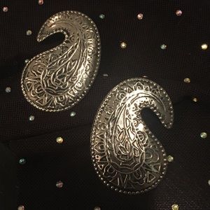 VTG Paisley Silver Tone embossed Earrings